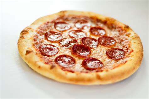 Mici pizza - Amici Pizza Company features Italian pizzas and pastas in Bismarck, North Dakota Skip to main content 3001 Yorktown Drive, Suite 6, Bismarck, ND 58503 (701)751-0327